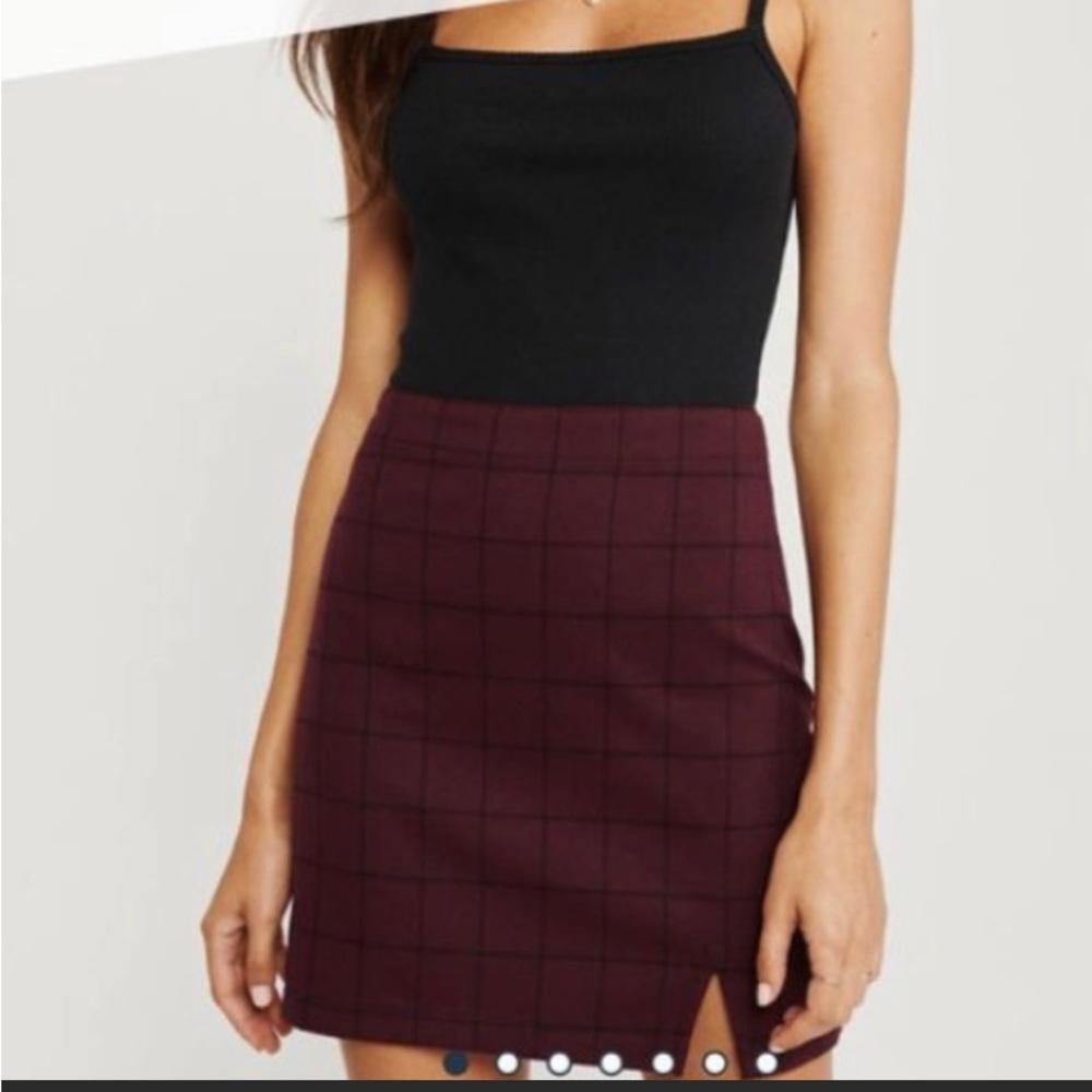Abercrombie & Fitch Burgundy Plaid Mini Skirt Size XS